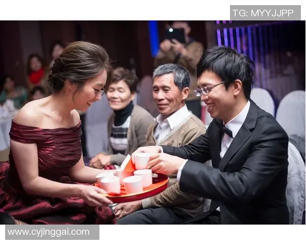 足球明星恋情甜蜜时刻曝光，携手走向幸福新篇章引关注